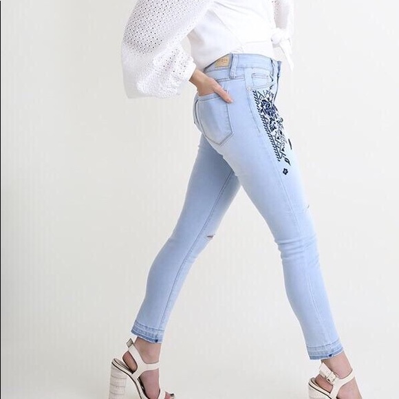Umgee Embroidered Skinny Jean - Picture 5 of 6